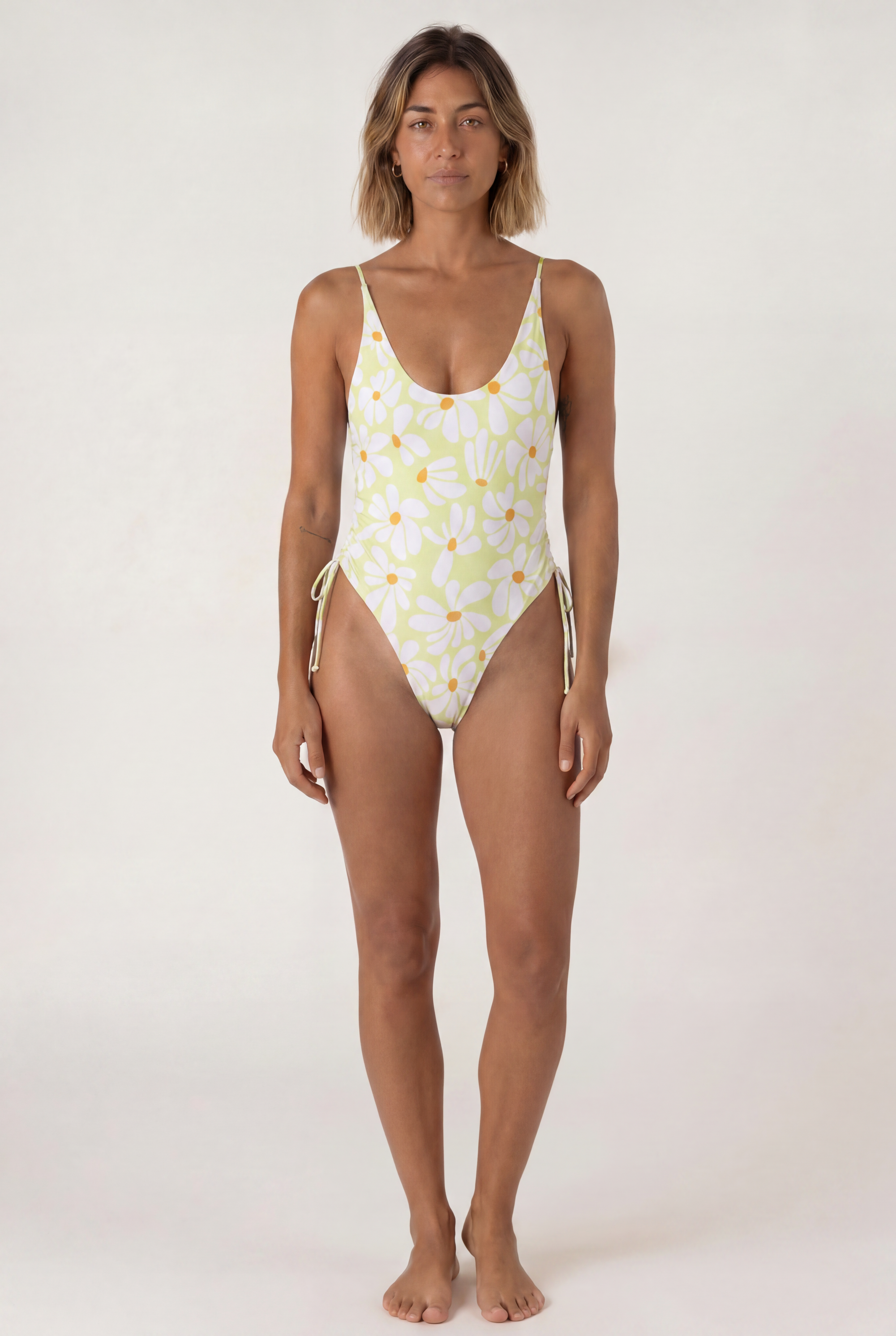 Hawy adjustable one piece swimsuit Kaya Green – REPREVE® recycled swimwear | Ula
