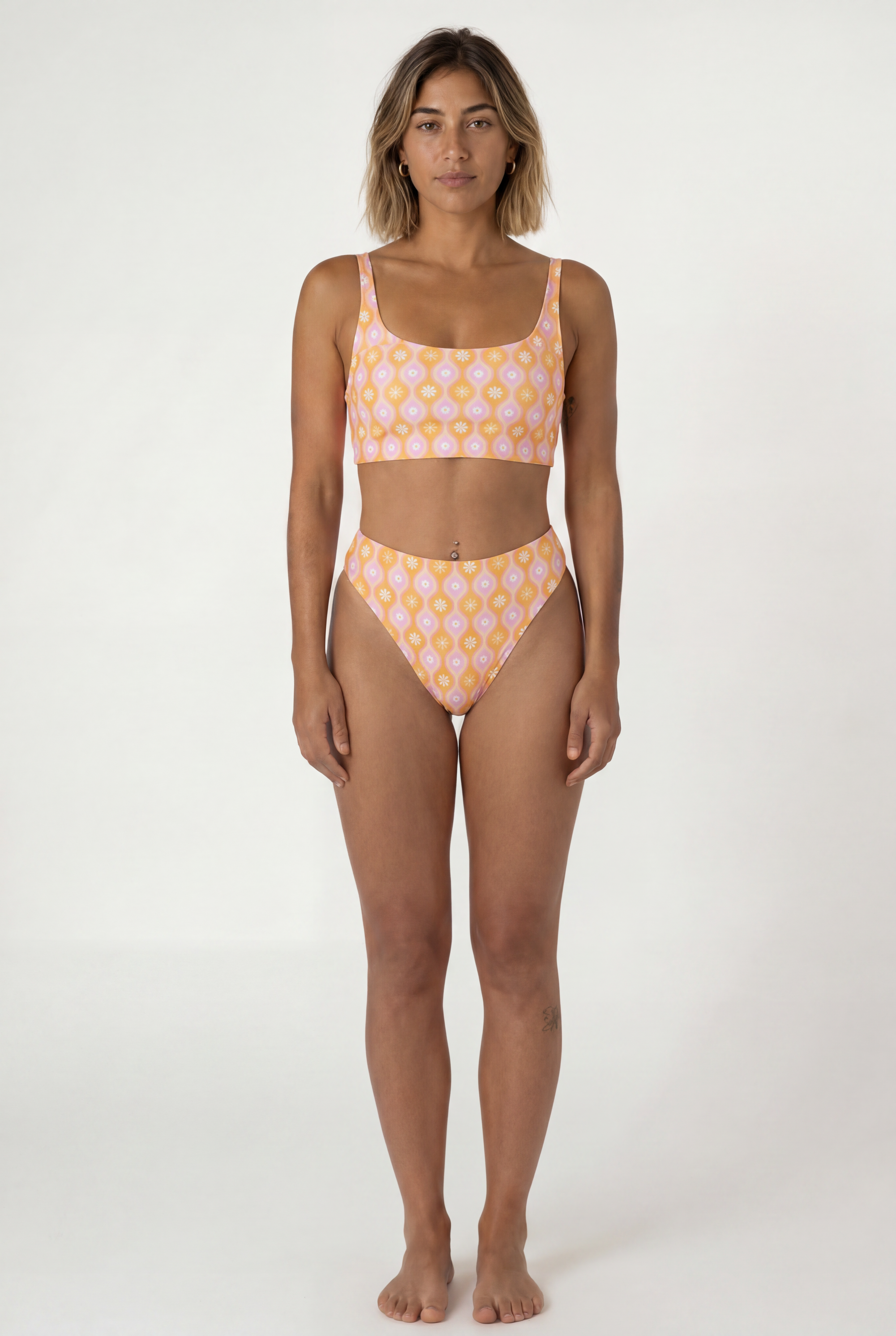 Yolo sporty bralette bikini top Marga Orange – REPREVE® recycled swimwear | Ula