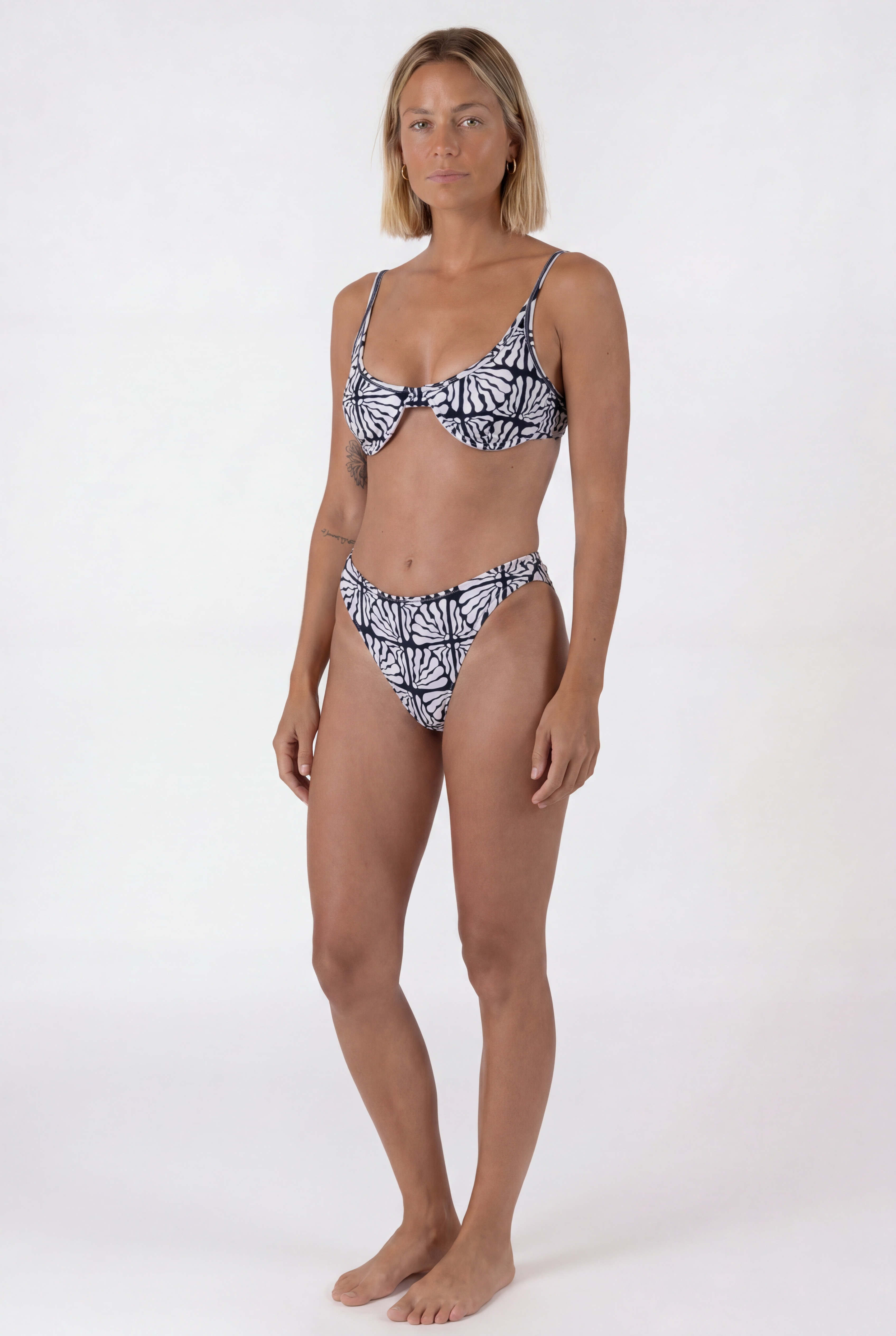 Mila Cup Top - Vary Black