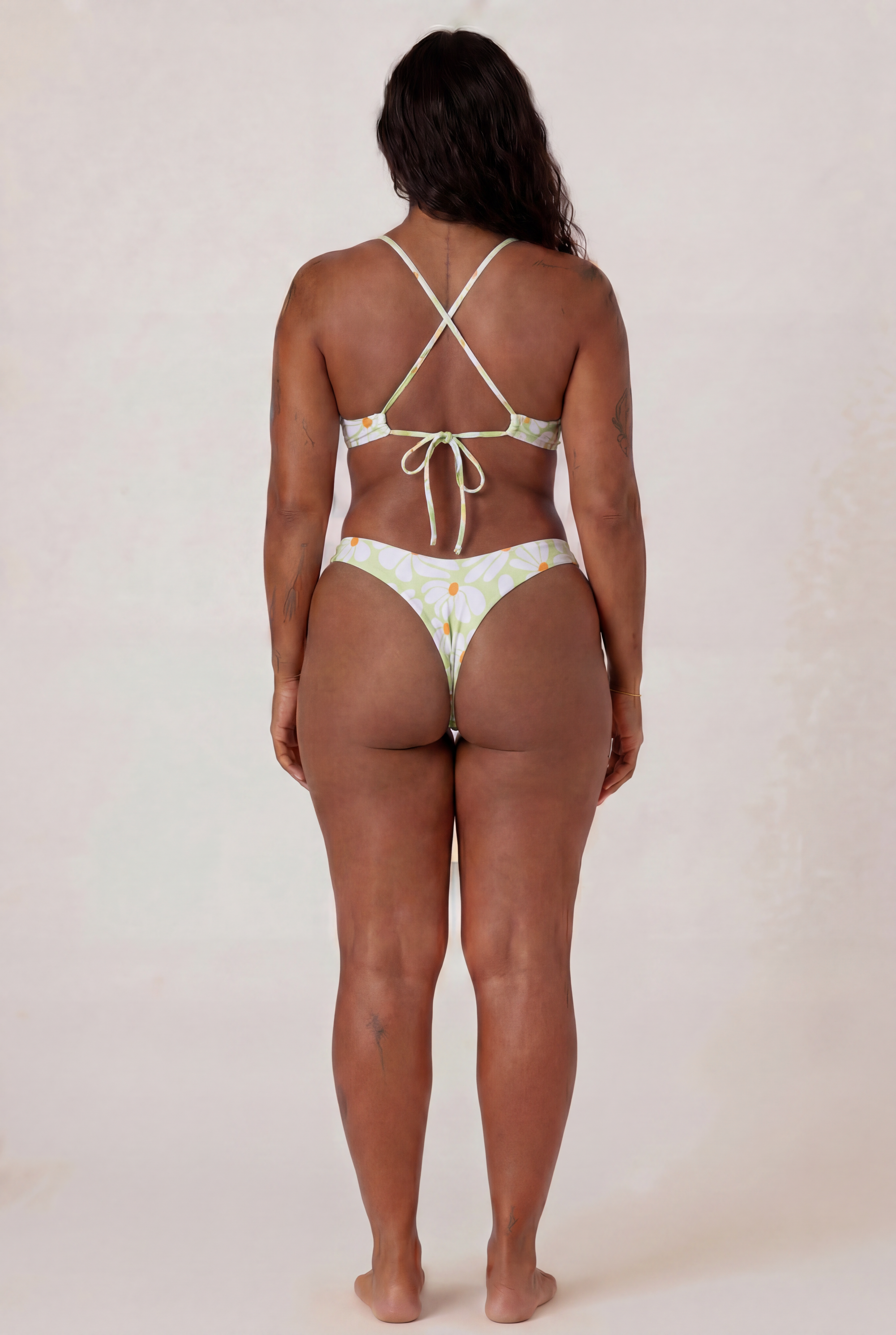 Luzzy reversible arch-top bikini top Kaya Green – REPREVE® recycled swimwear | Ula